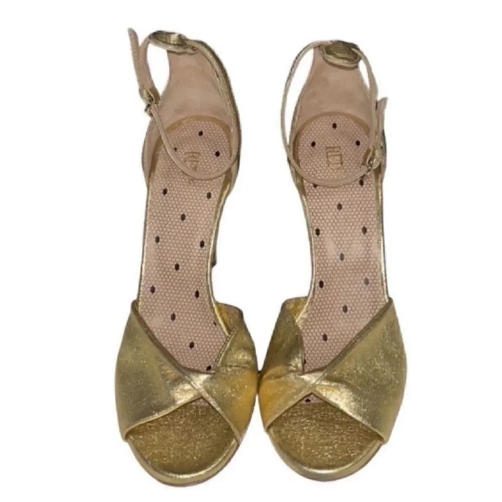 Red Valentino Gold Leather Stilettos Sandals(Size 7,37)